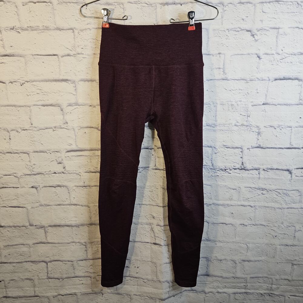 Women’s Burgundy Alphalete Leggings Size Medium Ribbed Texture